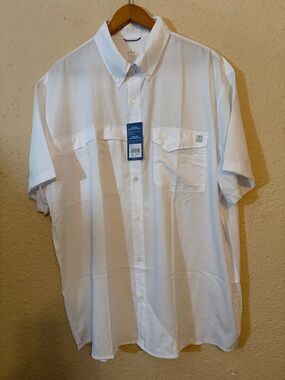 Huk Men’s White Short-Sleeve Button-Down Shirt with Pocket